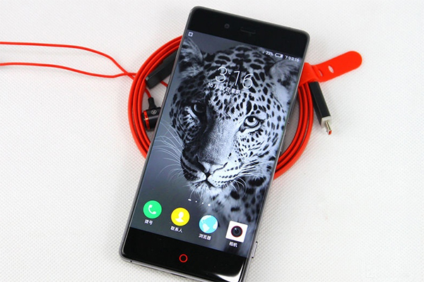 雙卡雙4G智能機(jī)盤點(diǎn) 居家旅行必備利器