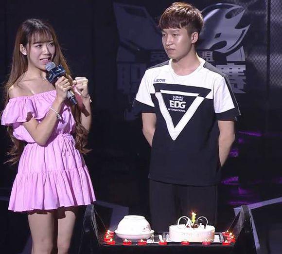 LOL聯(lián)賽為明凱過生日:他應(yīng)該得到尊重!沒夢想的人才是可怕的