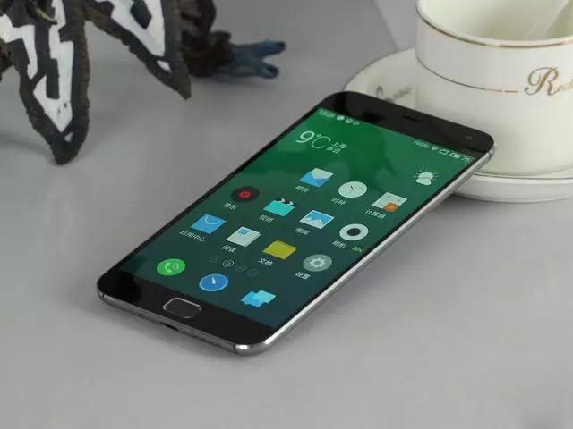 為什么外國人要購買中國智能手機(jī)?看外國友人的5點分析