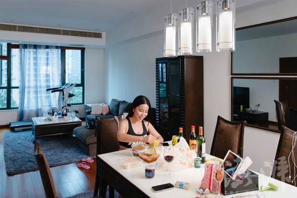 揭秘ChinaJoy“女神”的日常生活：最后一幕亮了