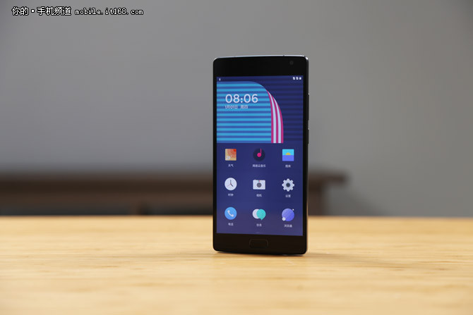 1999元起 一加手機2今日十點首銷