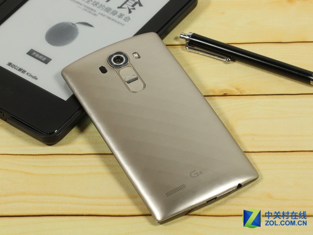 弧形背部設(shè)計 LG G4京東售價為3799元