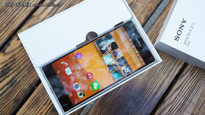 新品首發送移動<a href=/tags/4114-0.html target=_blank class=infotextkey>電源</a> 索尼Z3+現貨4999元