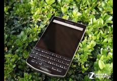 全鍵盤加觸控 奢華黑莓P'9983報(bào)價(jià)8900
