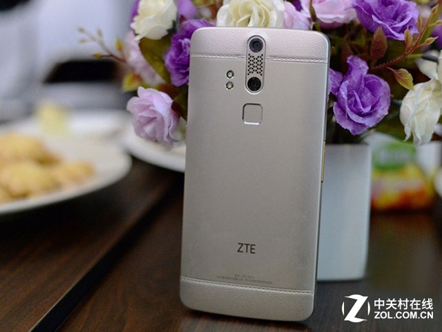 頂尖旗艦配置 中興Axon天機報價2699元