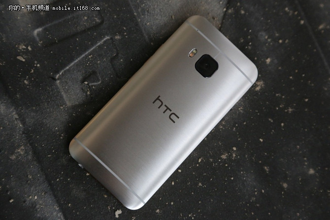 HTC One M9暴跌 蘇寧易購僅售3418元