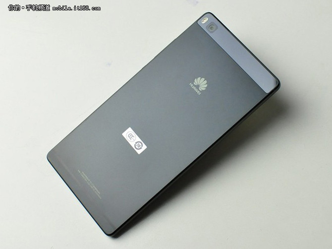 現(xiàn)貨發(fā)售 華為P8移動4G版2888元敞開賣