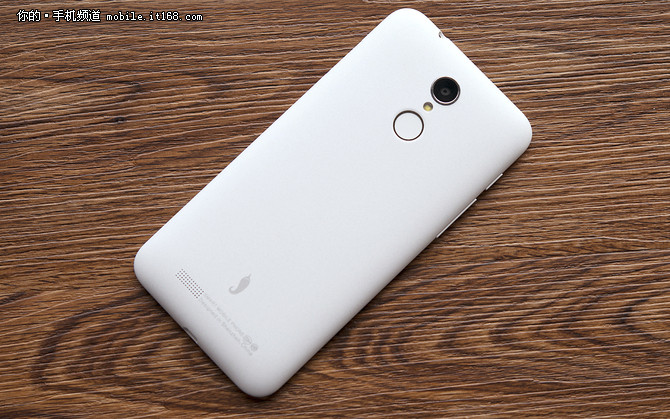 紅辣椒X1評測:699元指紋手機(jī)體驗(yàn)如何？