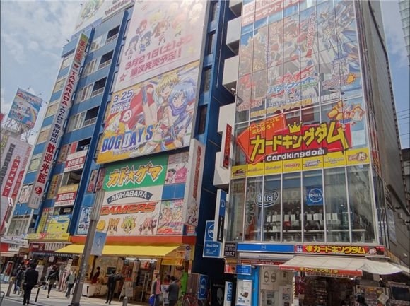 日本全球最大電器街:中國人蜂擁而至