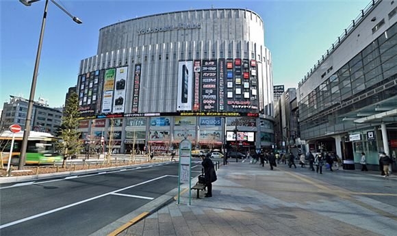 日本全球最大電器街:中國人蜂擁而至