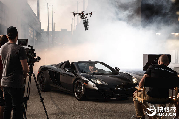 威武:中國(guó)無(wú)人機(jī)制造商大疆入股哈蘇相機(jī)