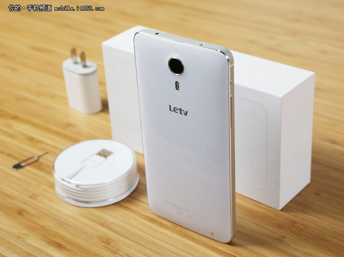 延續(xù)雙11優(yōu)惠 樂視手機1底價現貨999元