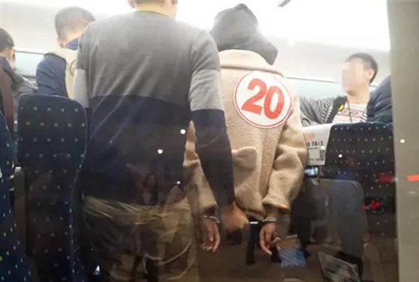 深圳警方破獲特大電信詐騙案：抓了一車廂騙子