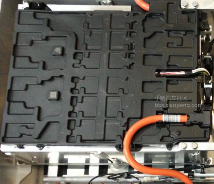 5667dab8c412c.jpg 小小電池背后都有什么門道,怎么成了電動汽車行業(yè)的風向標?