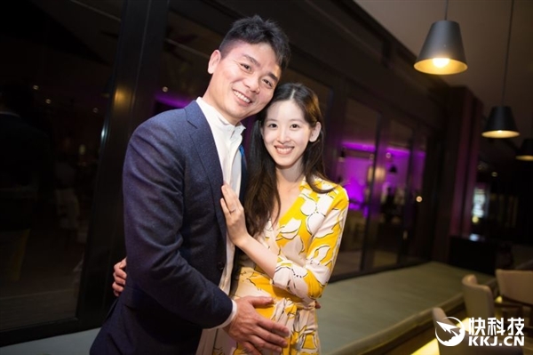 劉強(qiáng)東談小扎裸捐:京東還在虧損 所以…