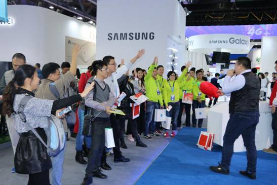 小辣椒x5亮相中國(guó)移動(dòng)合作伙伴大會(huì)  