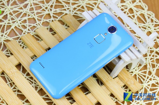 0.3秒黑屏快速解鎖 中興Blade A1全評(píng)測(cè) 