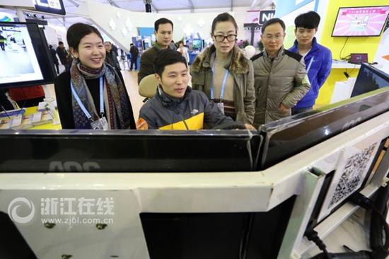 虛擬駕駛技術讓嘗試者興致勃勃