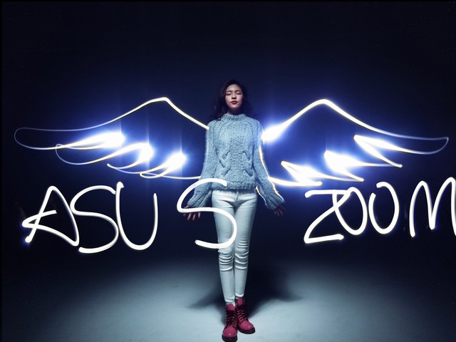 華碩鷹眼ZenFone Zoom：纖薄的3倍光變（不發(fā)不發(fā)不發(fā)不發(fā)不發(fā)） 