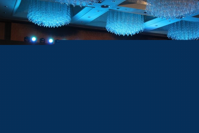 華碩鷹眼主要考慮到拍照用戶的需求，將3倍光學變焦與相機般的手感、PC級的性能合而為一。