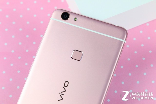 粉嫩迷人 玫瑰金版vivo X6Plus真機(jī)圖賞