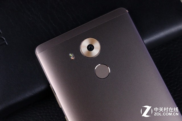 精湛設(shè)計與工藝 華為Mate8摩卡金版圖賞