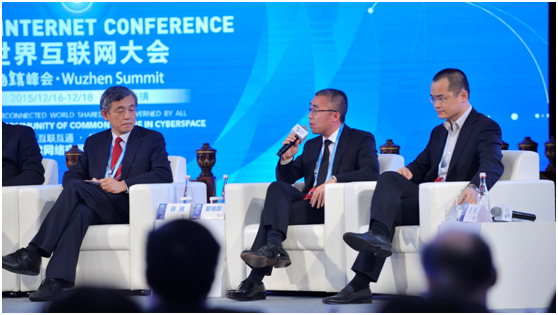 華人文化產(chǎn)業(yè)投資基金董事長、華人文化控股集團董事長黎瑞剛發(fā)言