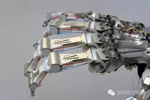 中國制造：距離世界頂級還差30年！卻要跑