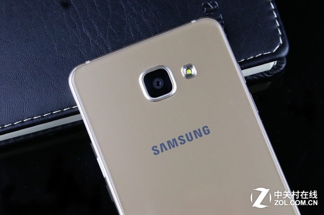 纖薄機身再有突破 三星A5 2016版圖賞