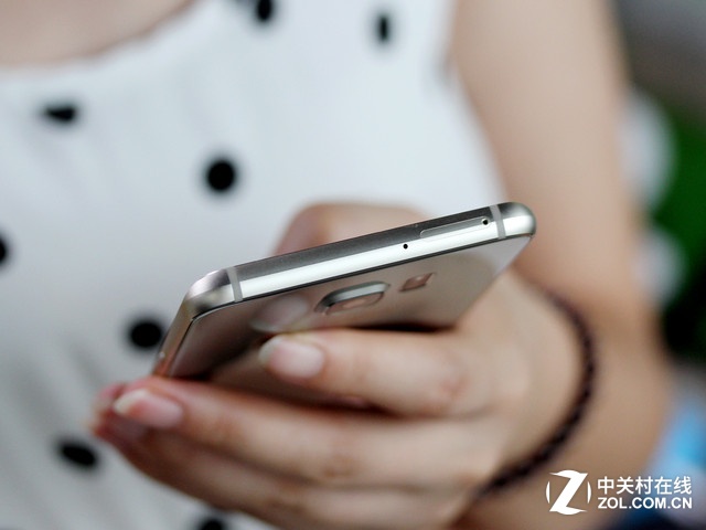 2015最高顏值手機(jī) 三星Galaxy S6 edge+