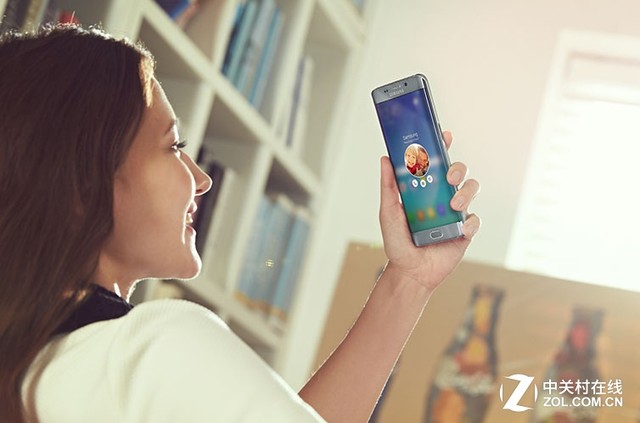 高顏值手機(jī)選誰 三星S6 edge+給你答案