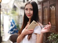 TCL樂(lè)玩2C金色版圖賞 簡(jiǎn)約不凡的設(shè)計(jì),