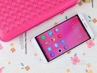 榮耀7i官網(wǎng)報(bào)價(jià)1599元起 配180°翻轉(zhuǎn)鏡頭