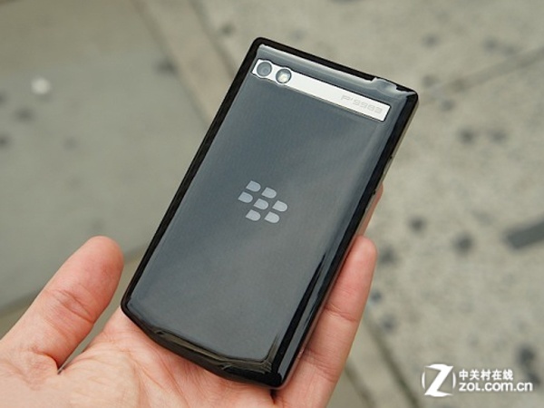 全鍵盤旗艦手機 黑莓P9983商家報低價