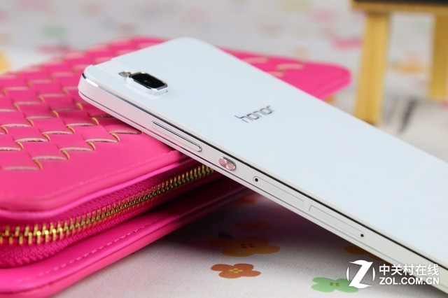 打開年輕人的新視界 榮耀7i開箱圖賞