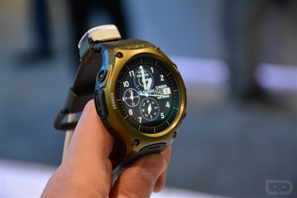 卡西歐首款戶外智能表實(shí)拍：深山續(xù)航一整月