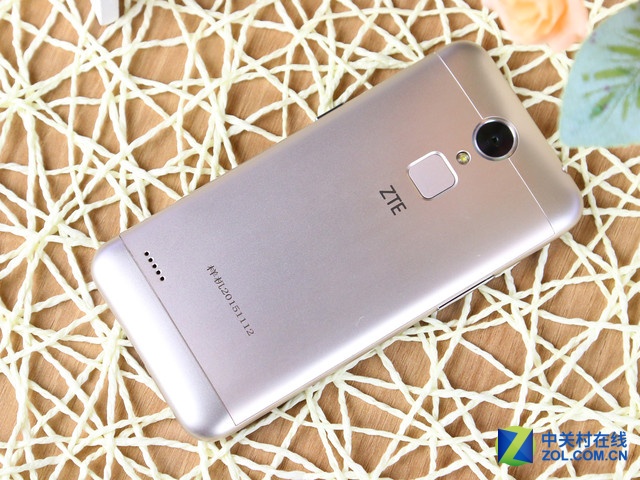 指紋識(shí)別+金屬機(jī)身 四款超值千元機(jī)推薦