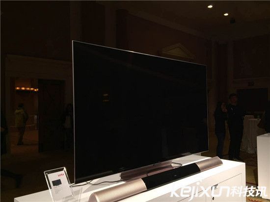 樂視CES發(fā)布超級(jí)薄電視 僅兩枚硬幣厚度