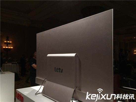 樂視CES發(fā)布超級(jí)薄電視 僅兩枚硬幣厚度