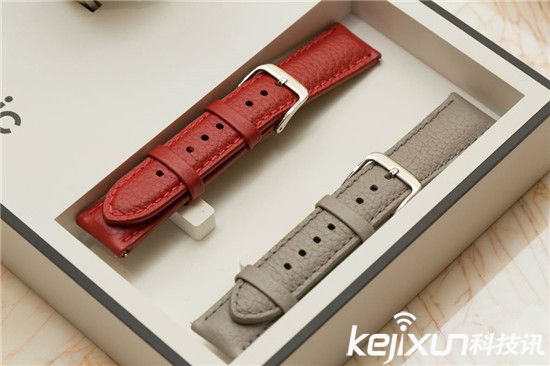 三星發布黃金版智能手表：就是鍍層金而已！