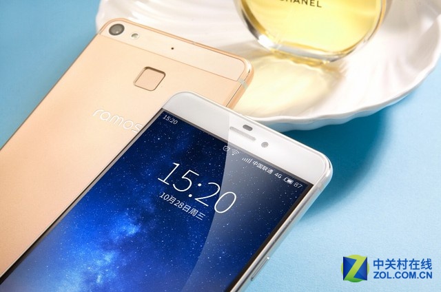 彈指一揮間美不凡 藍魔R9真機美圖賞