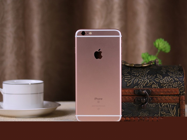 玫瑰金惹人愛 蘋果iPhone6s Plus到貨