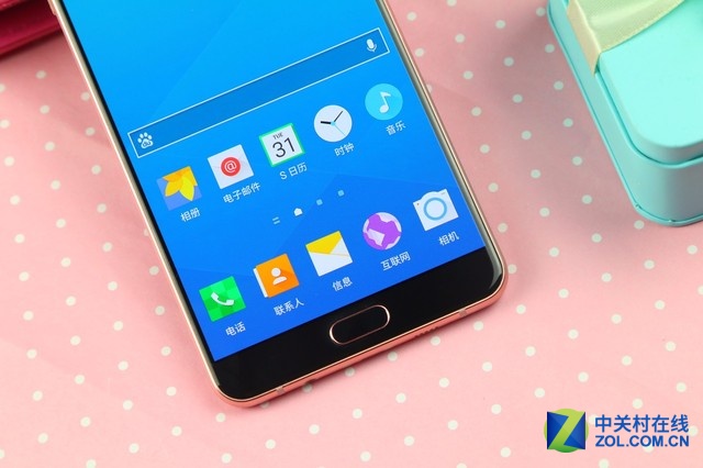 突破性外觀設計 粉色三星Galaxy A9圖賞