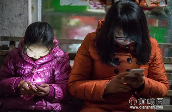 穿越大半個(gè)村蹭網(wǎng) 農(nóng)民穿越大半個(gè)村蹭網(wǎng)