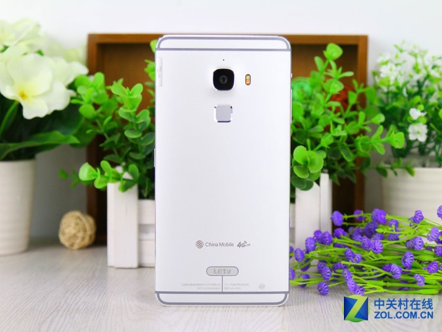 全網(wǎng)通4G高配 樂視超級(jí)手機(jī)Max售價(jià)2849