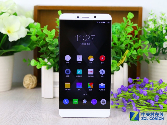 全網(wǎng)通4G高配 樂視超級(jí)手機(jī)Max售價(jià)2849