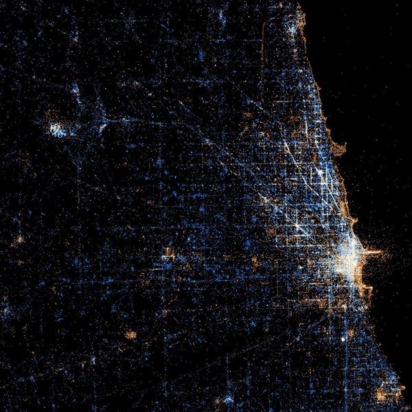 芝加哥：平心而論，除了中心商業區域白點集中以外，我們幾乎沒有在芝加哥看到任何社交應用的使用規律。