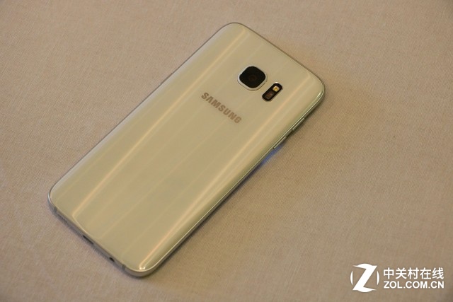 三星S7 edge換裝 側面屏幕到底能干啥