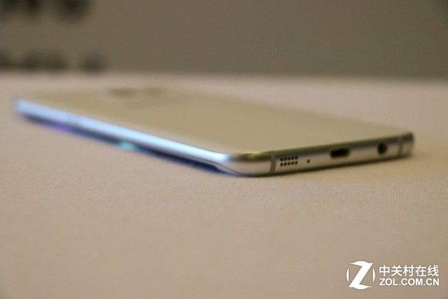 三星S7 edge換裝 側面屏幕到底能干啥