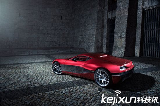 這款電動超級跑車土豪都不淡定了：特斯拉默默吃灰！